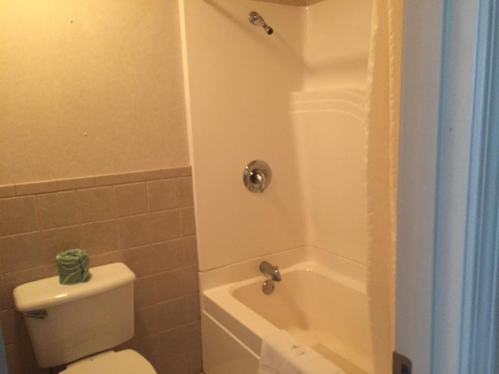 Motel Highland Hills & 2*